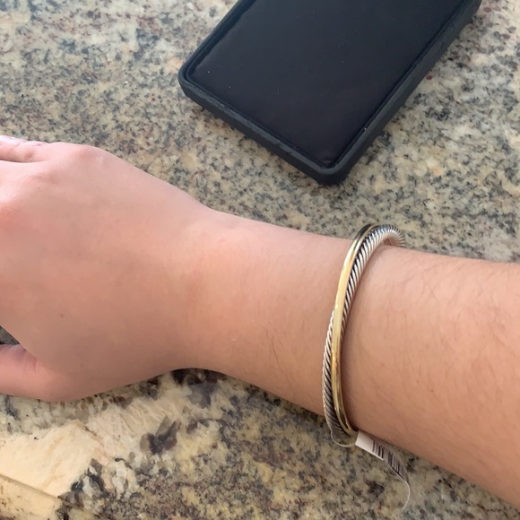 DAVID YURMAN The Crossover Cuff - Picture 9 of 9
